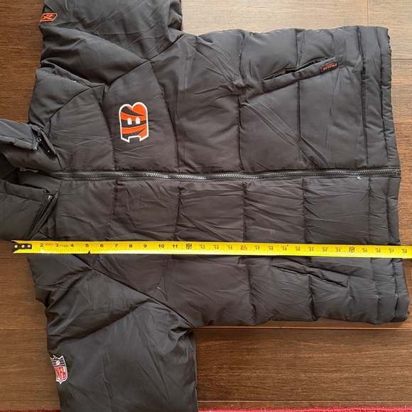 Cincinnati Bengals NFL Puffer Jacket Youth XL Black Hooded Full Zip Heavyweight - Picture 5 of 6